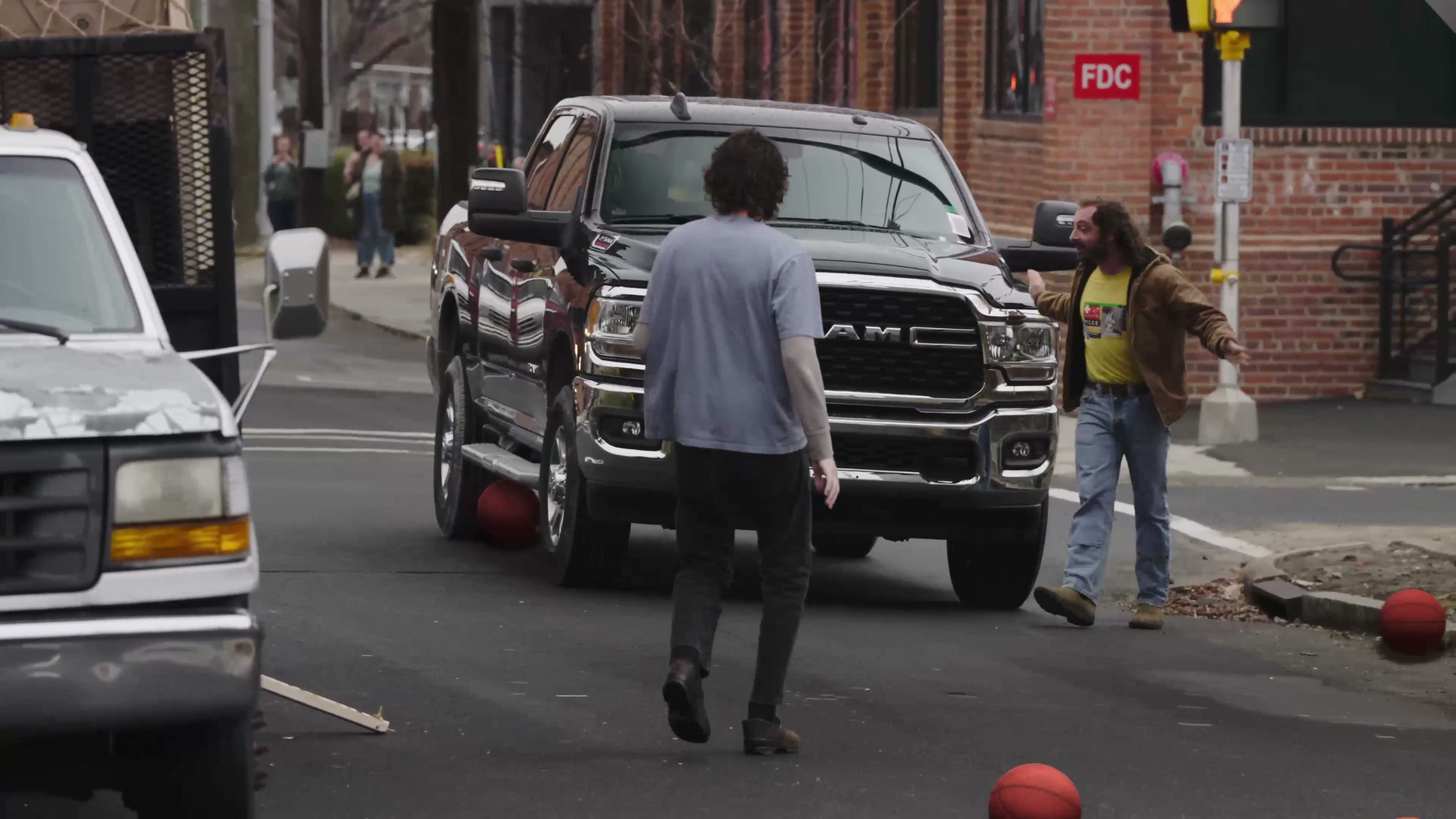 More balls for MJ Lendermans Wristwatch music video